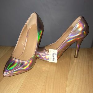 NWT Rose Metallic Tone Heels!